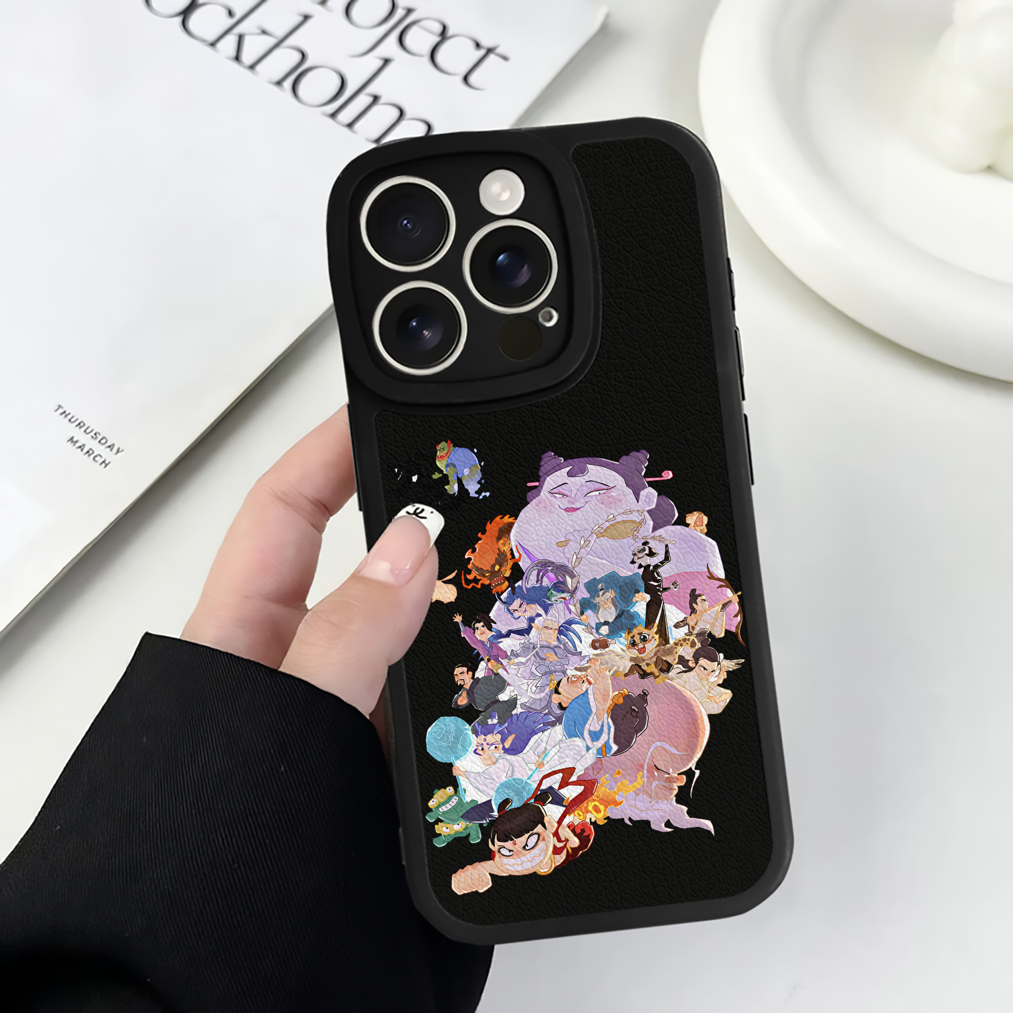 （画像用） Ne Zha 2 ナタ 魔童の大暴れ 【iPhone 16シリーズ対応】シリコンスマホケース（レザー調） 材質：シリコン